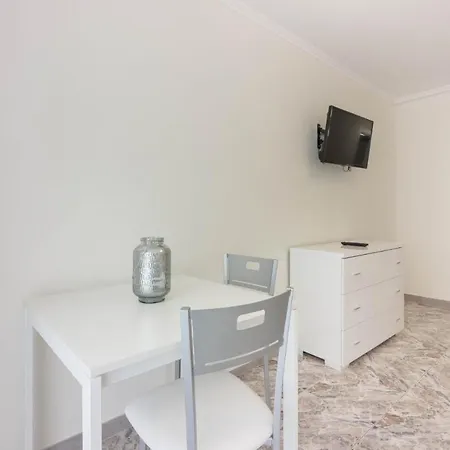 Apartment Tenerife Olympia Hotel-playa De Americas. Balcony, Sea View & Pool *